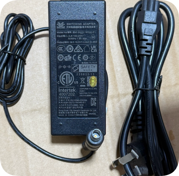 *Brand NEW*19V 3.42A power adapter (65W) with 7.4x5.0mm pin-style connector GQ72-190342-